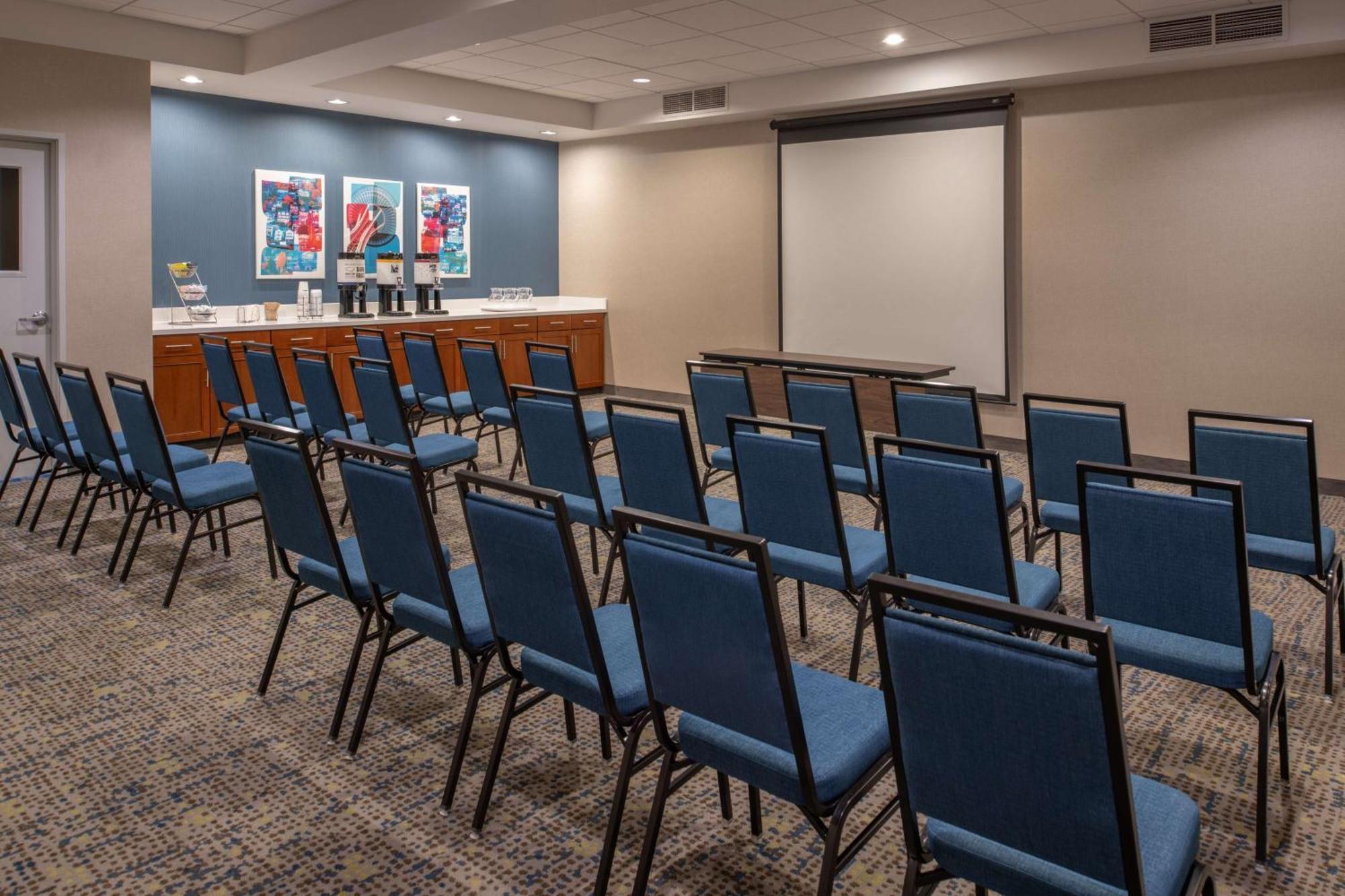Hampton Inn And Suites Seattle - Airport / 28Th Avenue Ситак Экстерьер фото