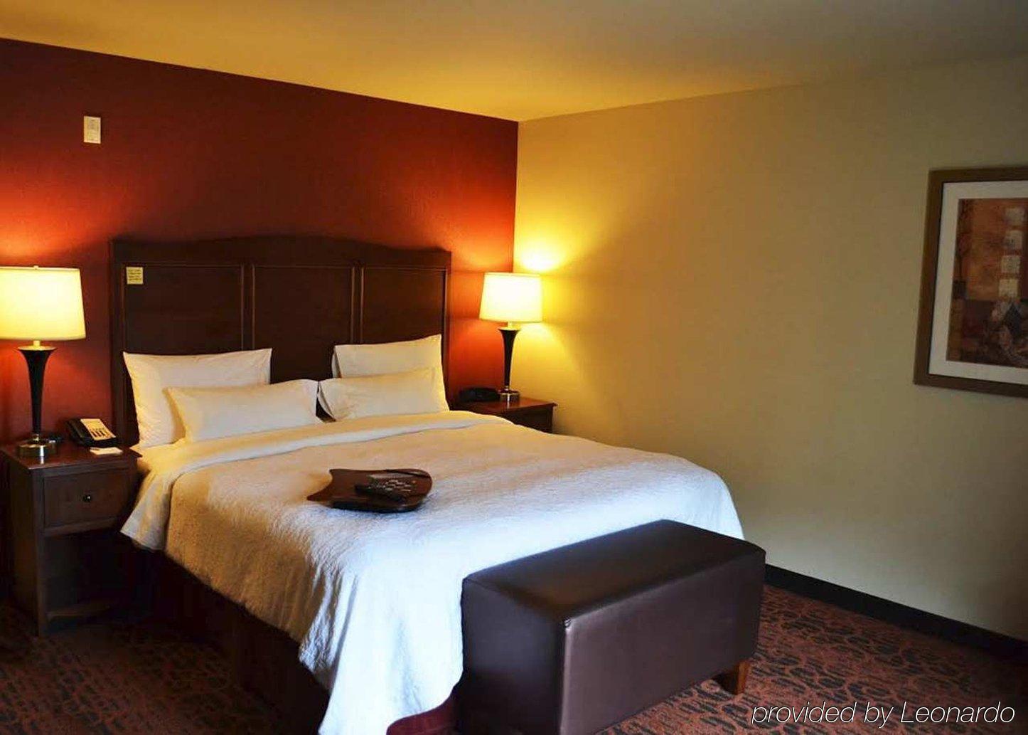 Hampton Inn And Suites Seattle - Airport / 28Th Avenue Ситак Экстерьер фото